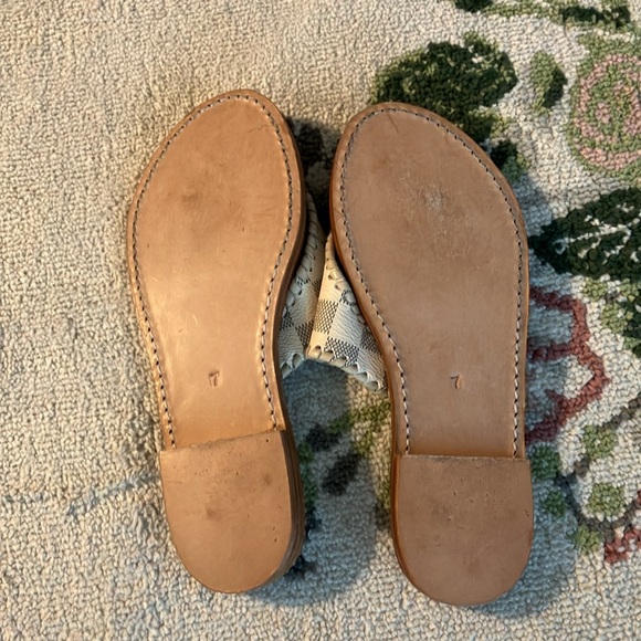 Sandals - Picture 3 of 3